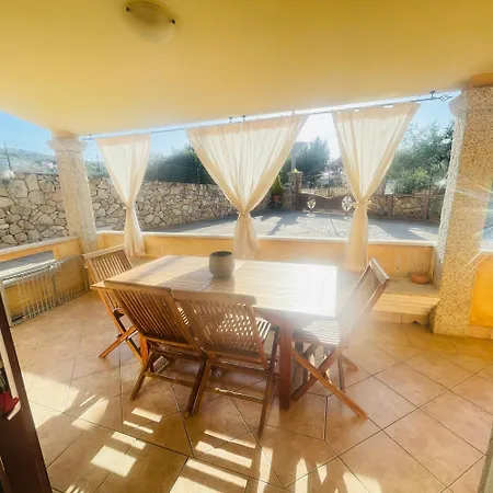 Dom wakacyjny Fema House Solita